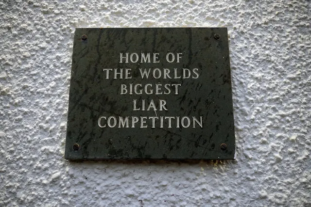 The plaque at the Bridge Inn, Santon Bridge, home of the World's Biggest Liar contest until 2019