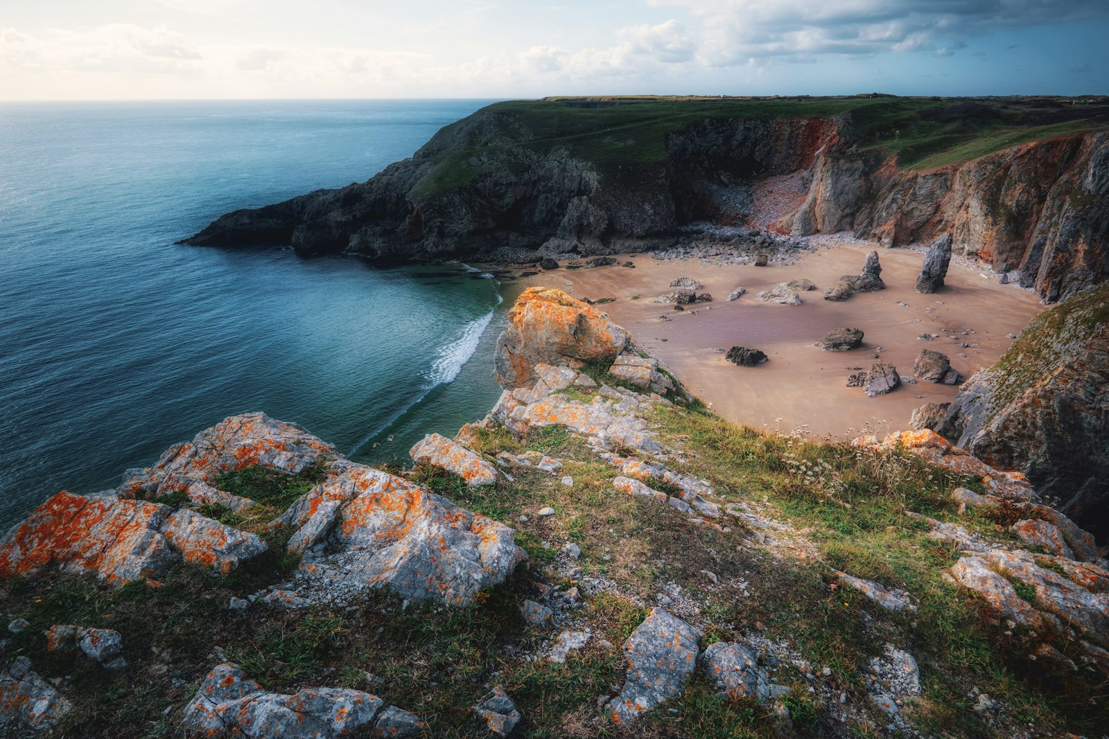 Photo of the Pembrokeshire coast at Flimston Bay.