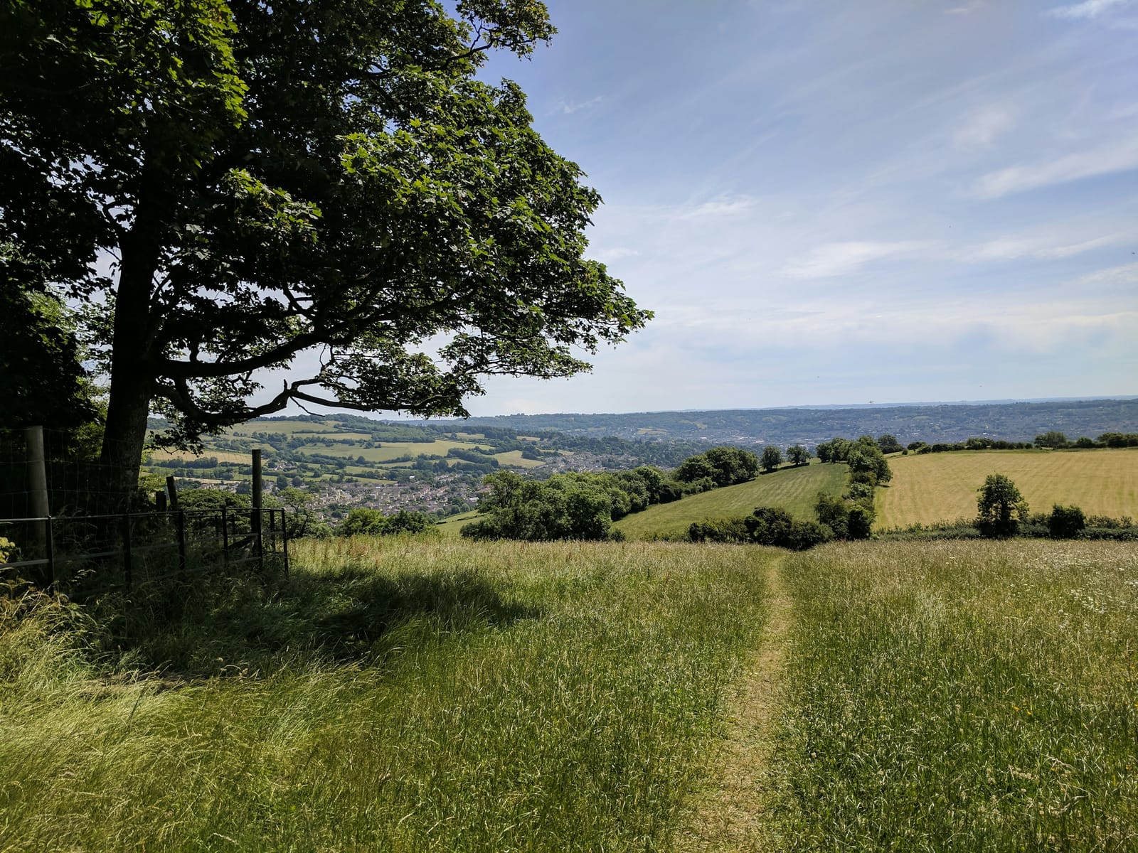 Photo of the Cotswold Way above Bath, Somerset.